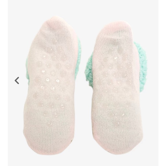 Pusheen Cozy Slippers - Picture 5 of 9